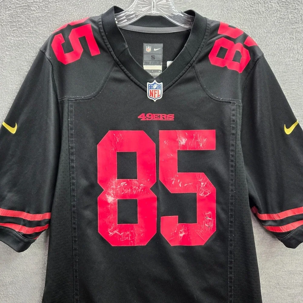 San Francisco 49ers Men Jersey Black Red‎ Small Vernon Davis 85 Nike Swoosh Logo